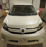 Реснички на фары для Toyota Isis 2004-2009 