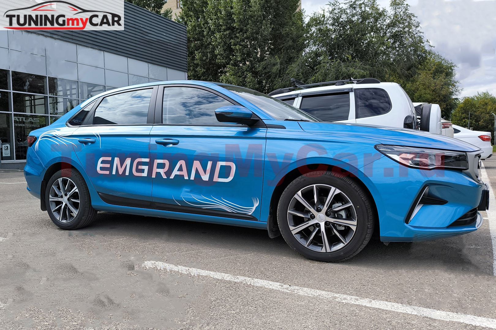 Молдинги на двери Под покраску Со скотчем для Geely Emgrand 2021-