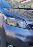 Реснички на фары для Toyota Vitz 2010-2014