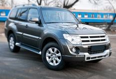 Реснички на фары для Mitsubishi Pajero 4 2006-2015