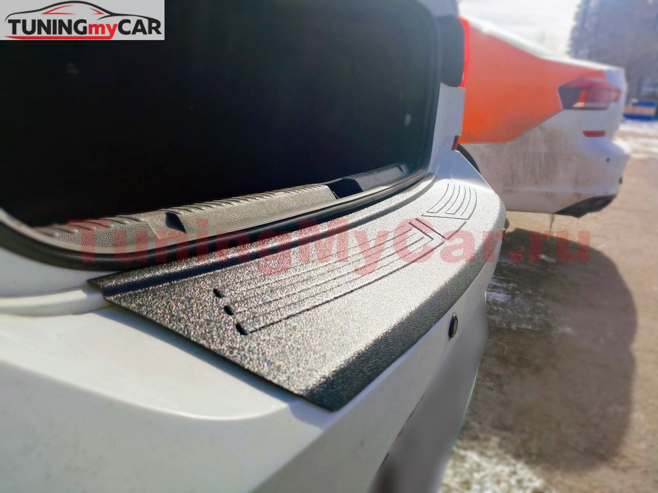 Накладка на задний бампер со скотчем для Volkswagen Polo VI 2020-2022