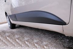 Молдинги на двери (Шагрень) для Hyundai Solaris седан 2010-2014 (l дорестайлинг)