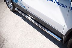 Пороги труба D76 с накладками (вариант 2) для Volkswagen Tiguan Sport & Style (Trend & Fun) 2011-