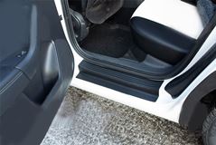 Накладки на внутренние пороги дверей Skoda Rapid 2012-2016 (лифтбек), Rapid I рестайлинг 2017-2019 (лифтбек), Rapid II 2020- (лифтбек), Volkswagen Polo VI 2020-