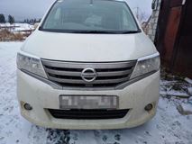 Реснички на фары для Nissan Serena C26 2010-2013