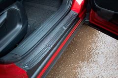 Накладки на внутренние пороги дверей для Mazda CX-5 2017-