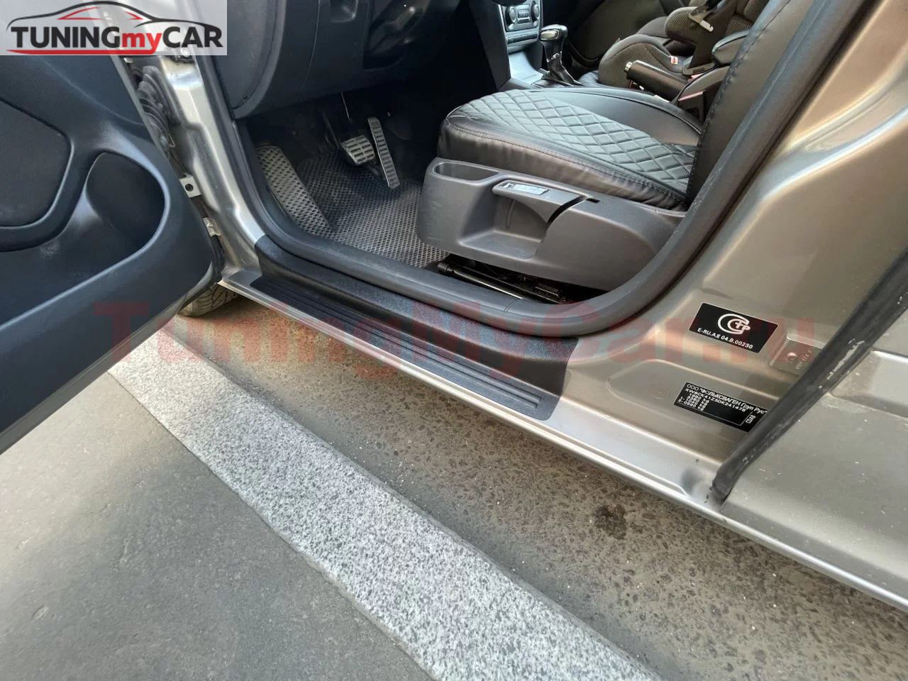 Накладки на внутренние пороги дверей для Skoda Octavia A5 2008-2013