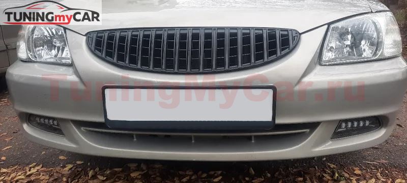 Решетка радиатора (глянец) в стиле Мерседес для Hyundai Accent 1999-2012