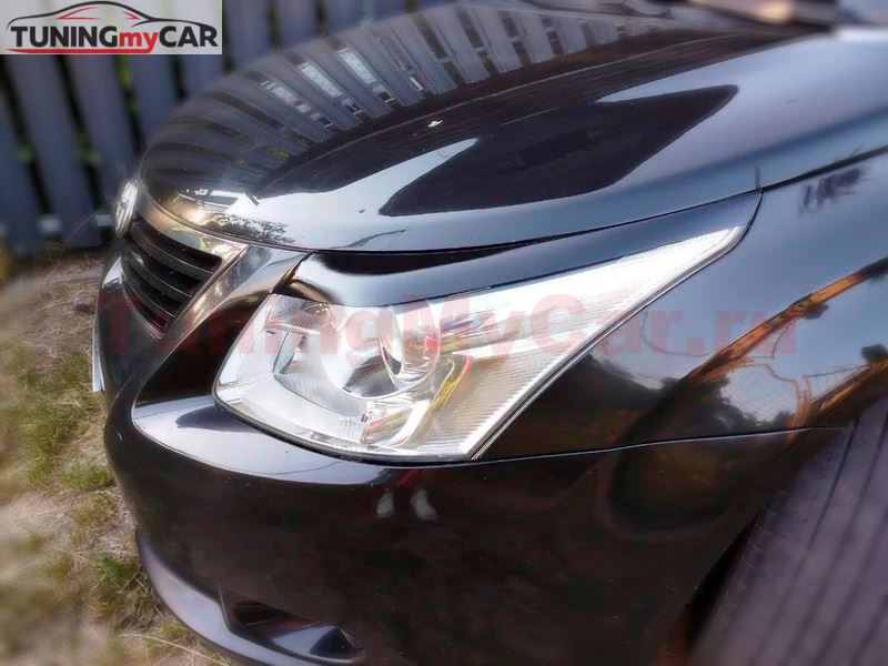 Реснички на фары для Toyota Avensis T270 2008-2011