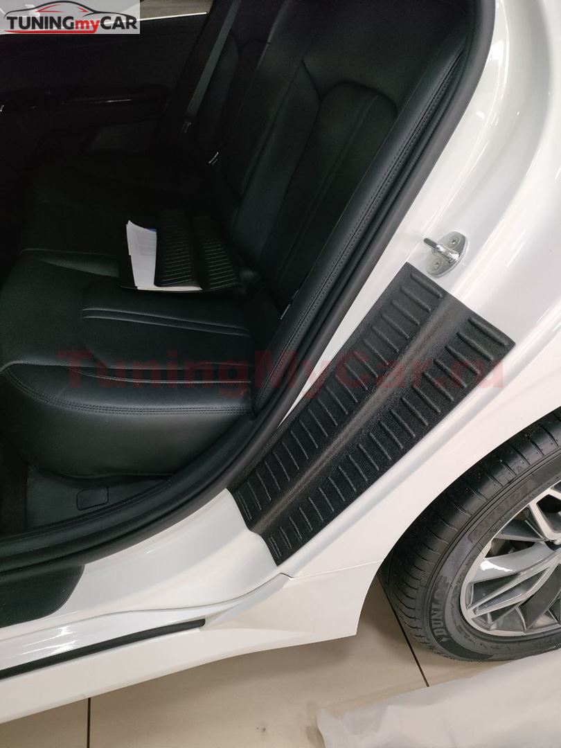 Накладки на внутренние части задних арок без скотча для Kia K5 2019-2023