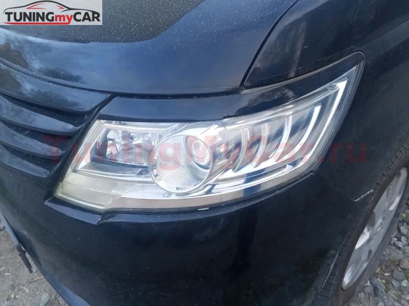 Реснички на фары NISSAN SERENA 2007-2010