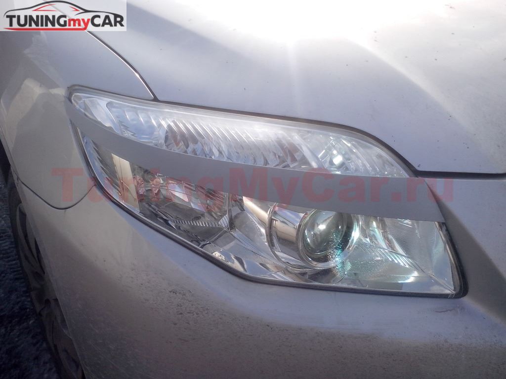 Реснички на фары (средние) для Toyota Corolla Axio E140 2008-2012 